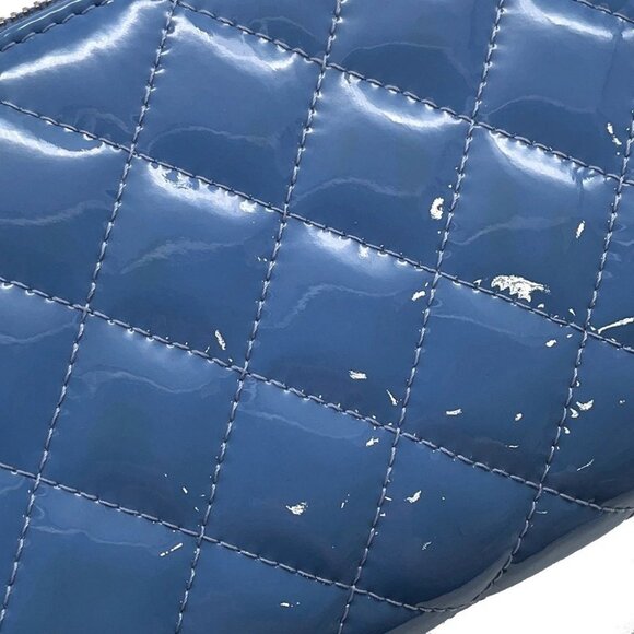 CHANEL Matelasse Pouch Patent Leather Light Blue - Picture 6 of 10